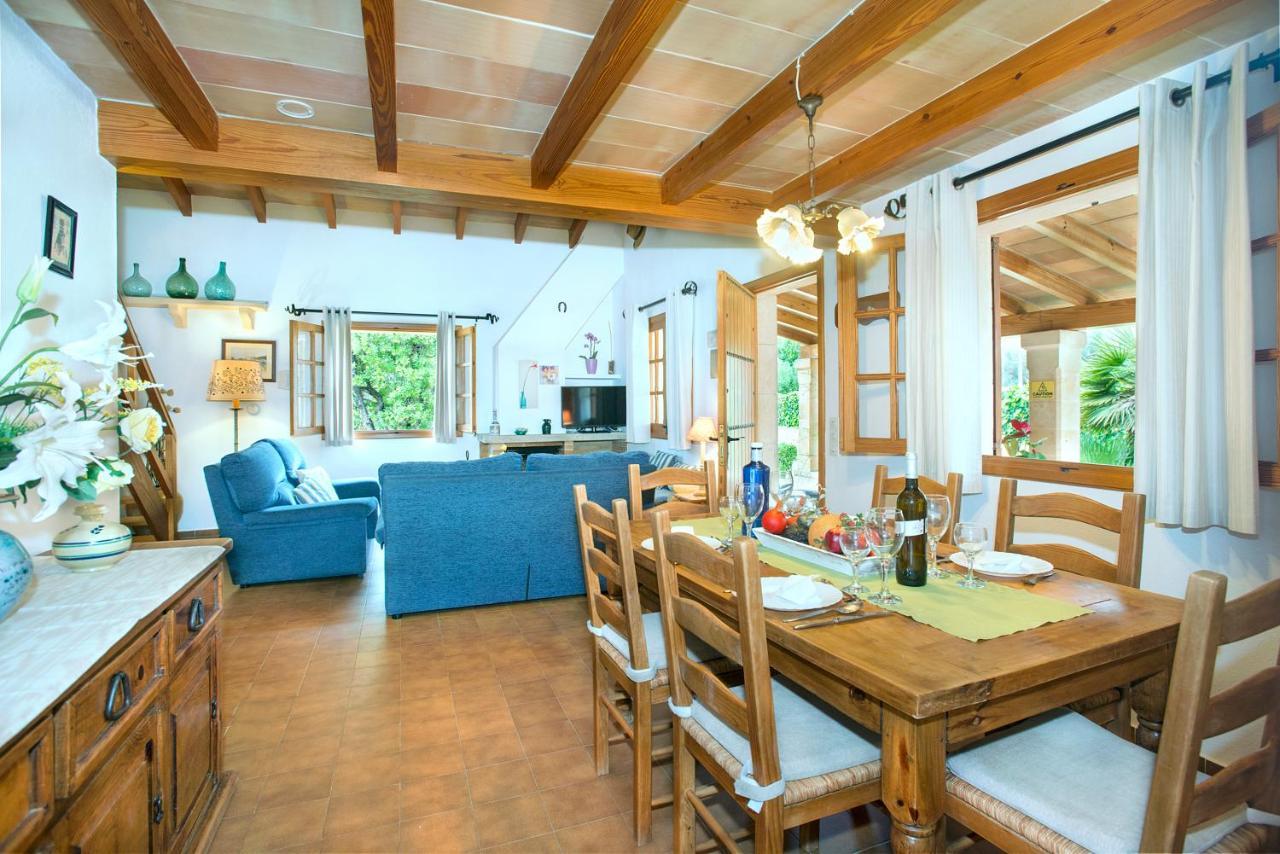 Owl Booking Villa Xisca - 18 Min Walk To The Old Town 波连斯萨 外观 照片